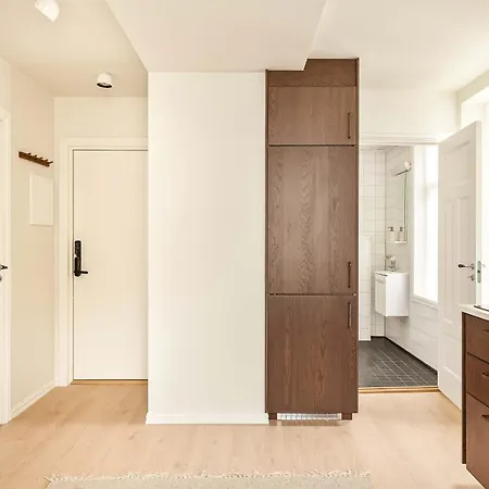 Modern 1br In Heart Of Old Town Апартаменты *